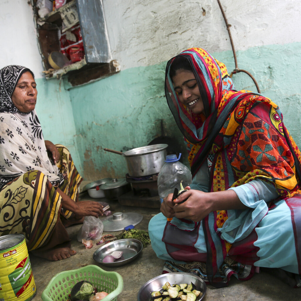 Image of Improving the health of Pakistanis families with cooking oil