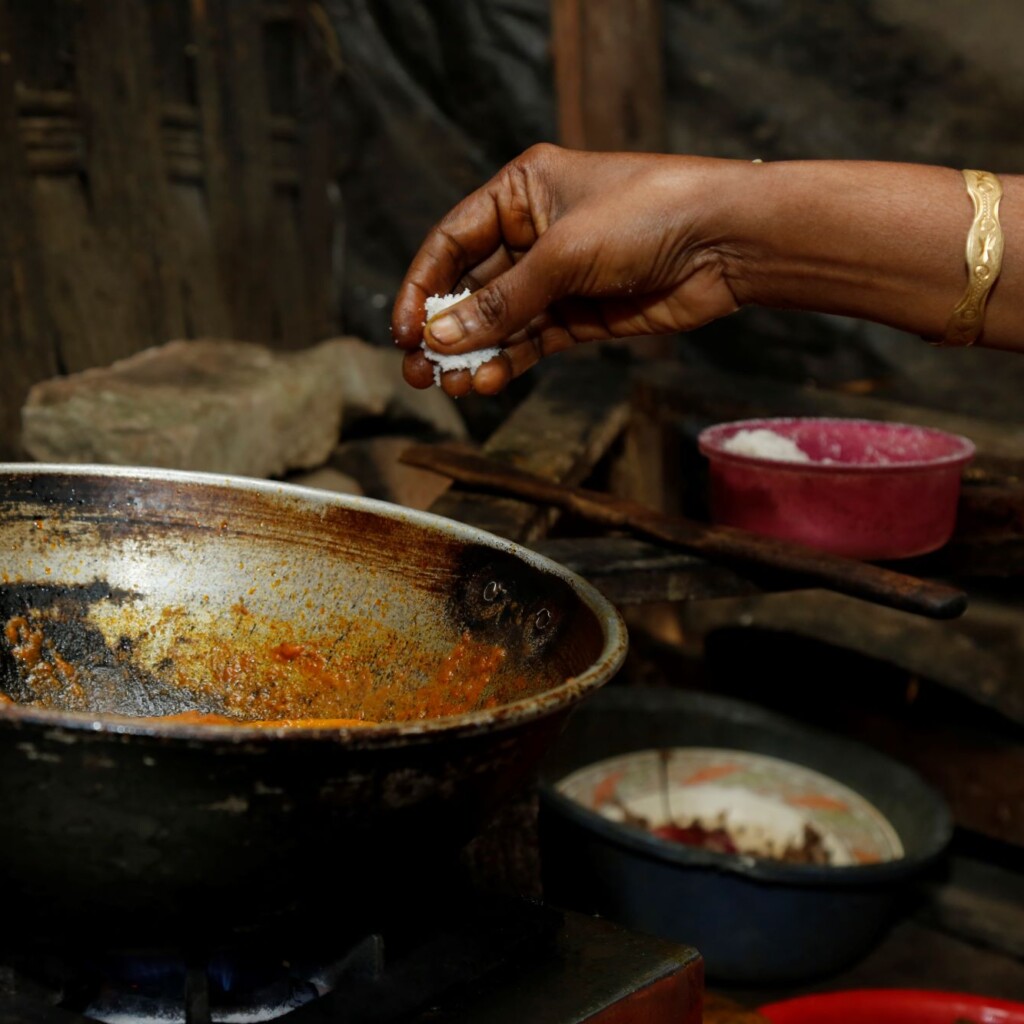 Image of Salt iodization law in Bangladesh helps save lives