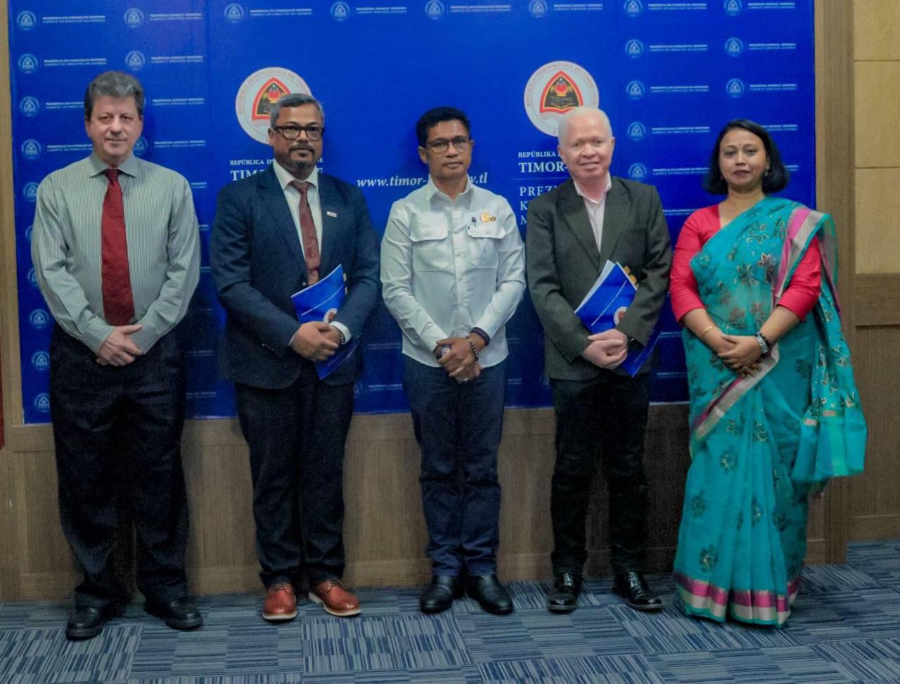 Officials at the MoU signing in Timor-Leste